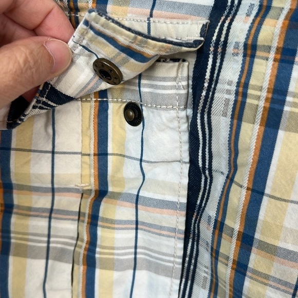 Tommy Bahama Plaid Cargo Style Shorts Size 33 - Picture 3 of 10